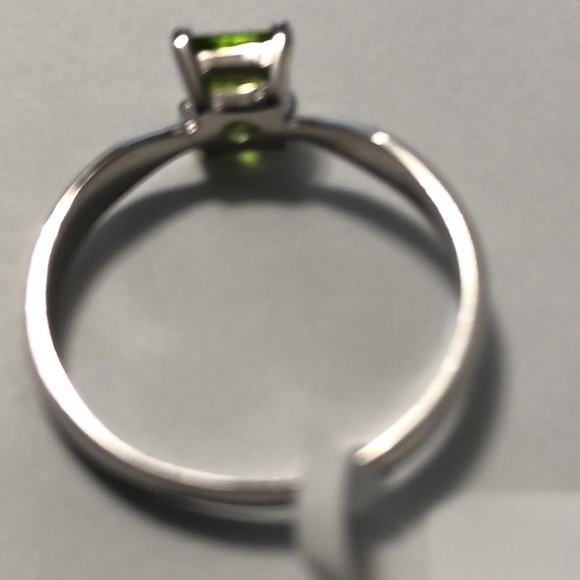 Size 8 birthstone silver band NWT - Picture 3 of 3